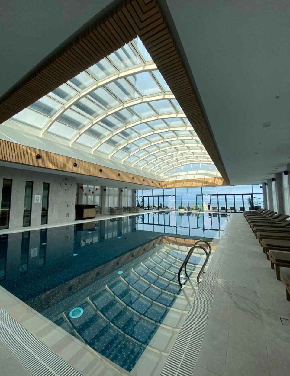 Black Sea VI Dari Apartments Batumi Exterior photo